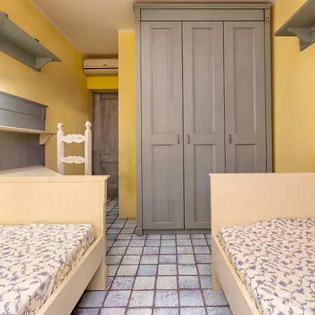 Casa Marina Дом отдыха Стинтино